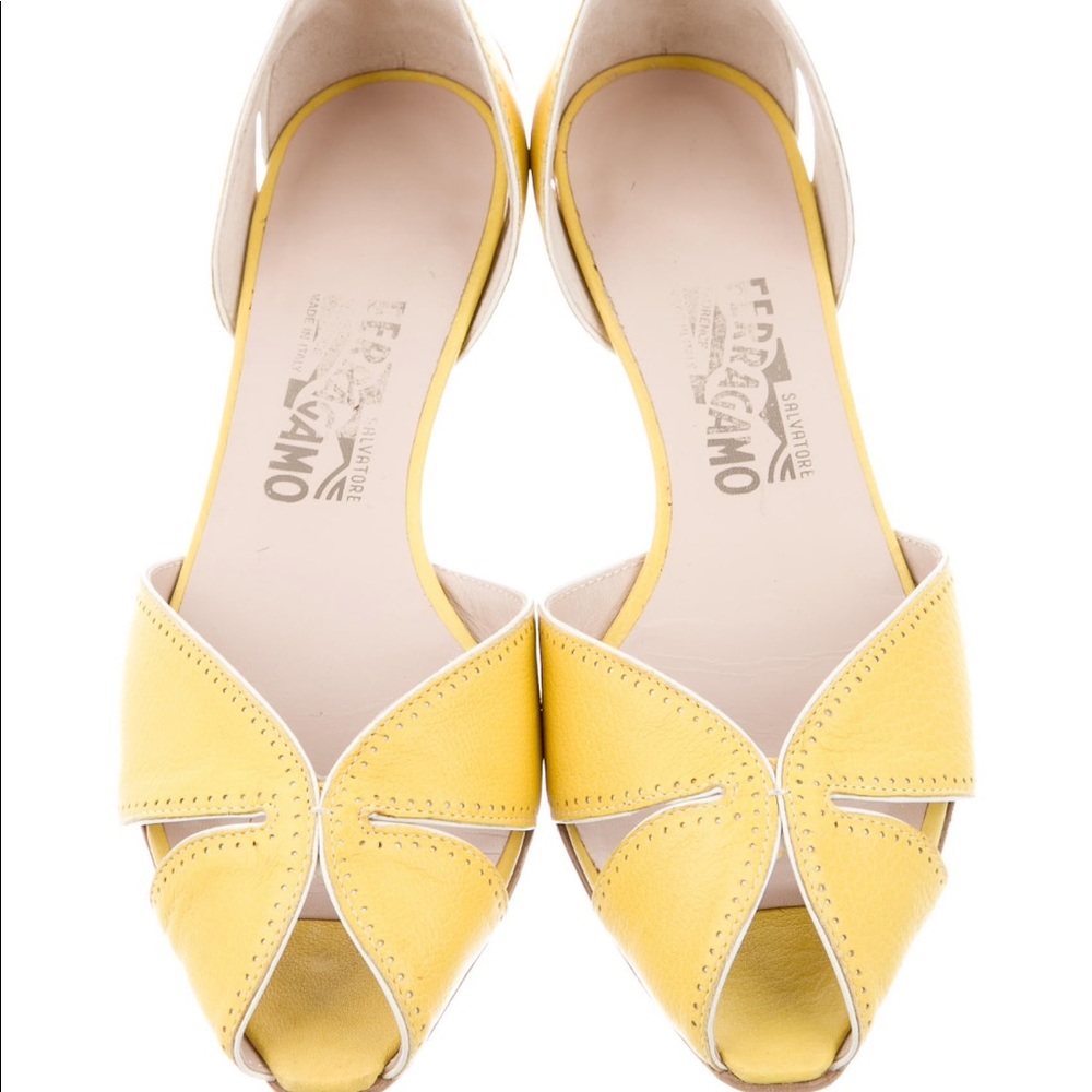 Salvatore Ferragamo peep toe flat size 8